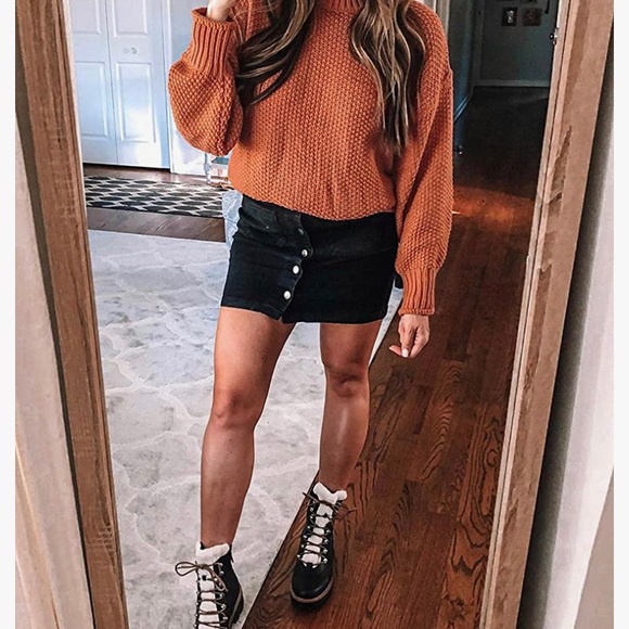 Gorgeous Boutique Sweater for Fall 🍁 - Picture 3 of 8